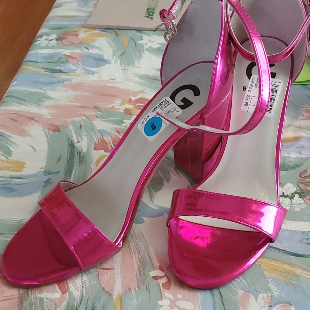Guess high heel shoes